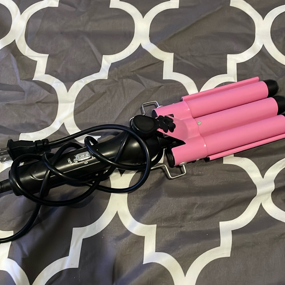 pink hair crimper